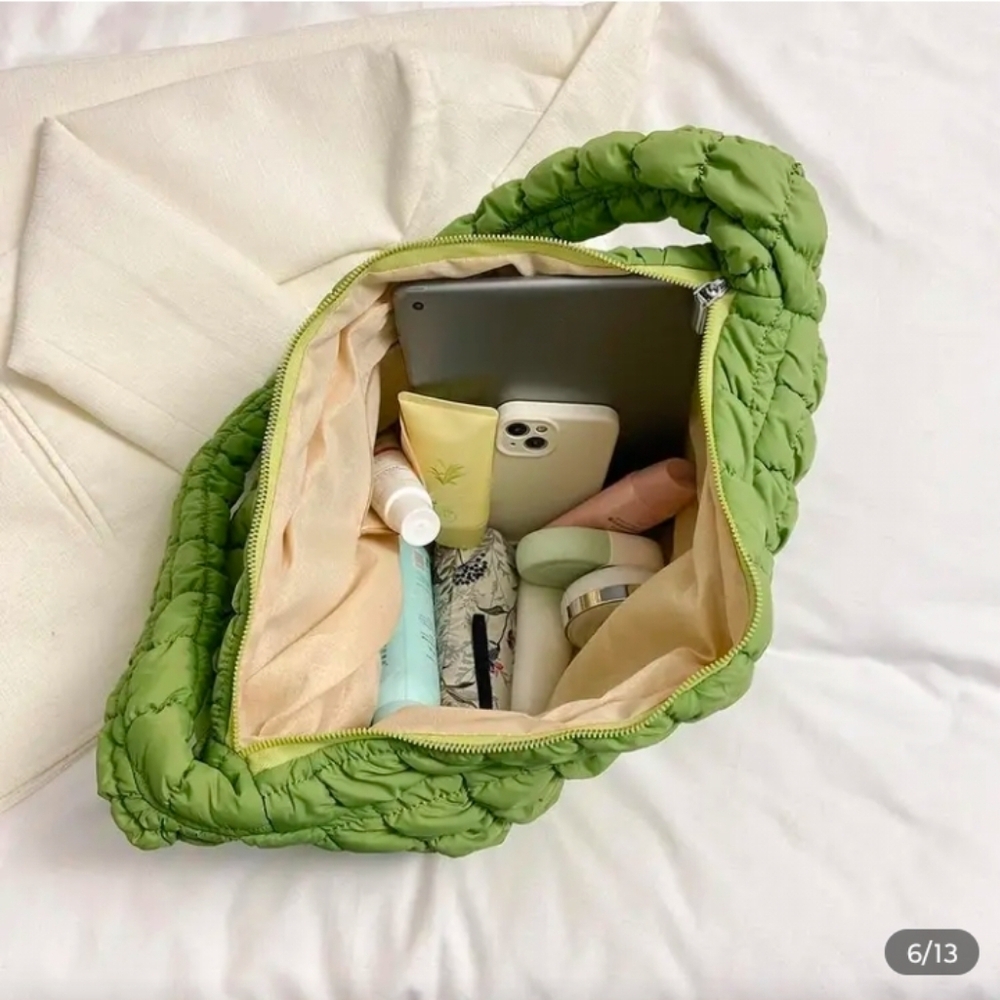 Solid Green Quilted Shoulder Bag - Women's Plush Fashion Tote - Picture 6 of 6